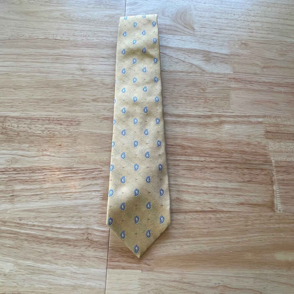 Brooks Brothers 346 Mens Yellow Blue Paisley Pure Silk Necktie Made in USA